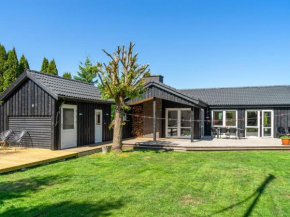 Holiday Home Ronno - from the sea by Interhome, Hals